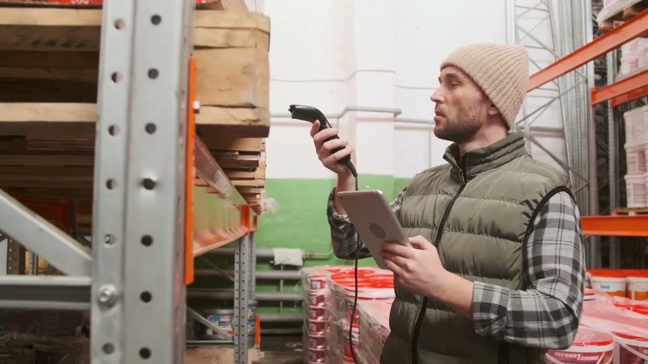 Warehouse worker - 4K Stock Videos | Free stock footage - No Copyright | All Video Free