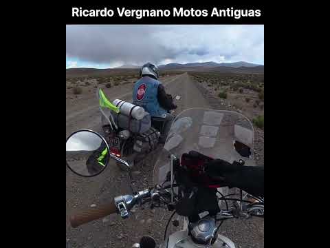 Luego comenzamos el descenso rumbo a San Antonio de los Cobres. En el camino cruzamos ríos y paisaje