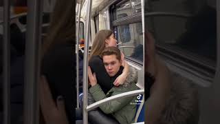 【TikTok】男の人おっぱいの感触顔で味わってるよね#short