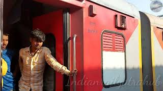 12108/Sitapur Jn Mumbai LTT SF Express | सीतापुर जं-मुम्बई लोकमान्य तिलक टर्मिनस सुपरफास्ट एक्सप्रेस