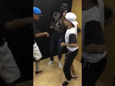 MC Pet Da VS MC Bobii Luuk - Hit De Verão ( Prévia )