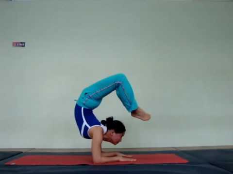 TƯ THẾ CON BỌ CẠP YOGA VRISCHIKASANA FLV
