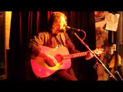 Peter Caulton in Cornpicker's Hühnerstall