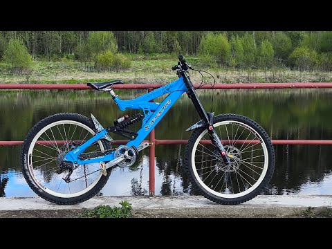 New Bike - Da Bomb Bouncing Betty Mega 9