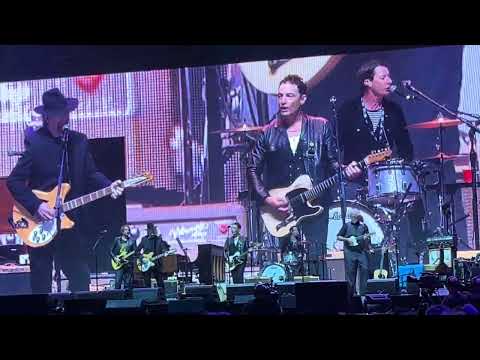 Wallflowers with Roger McGuinn - So You Want To Be a Rock and Roll Star (Byrds cover)