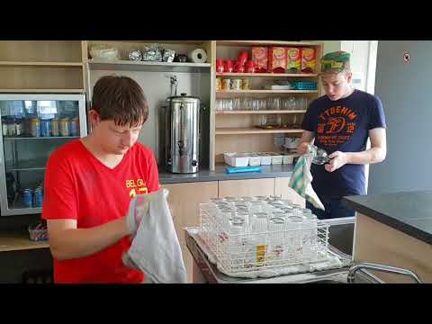 Wijzersterk aan het poetsen op KSK Wavria