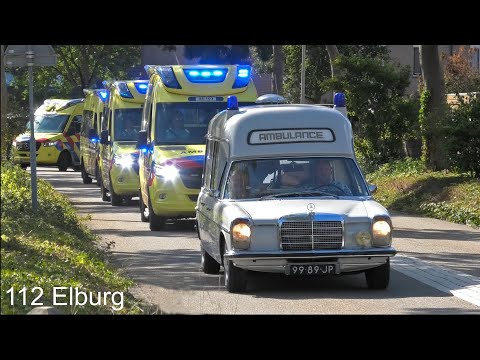[3 Toon] Vele ambulances met spoed voor een afscheid van een ambulance verpleegkundige in Zwolle