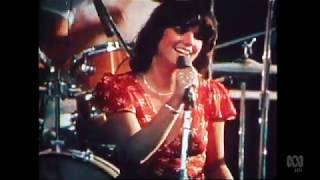 LINDA RONSTADT - HEAT WAVE - LIVE 1976 in SAN DIEGO
