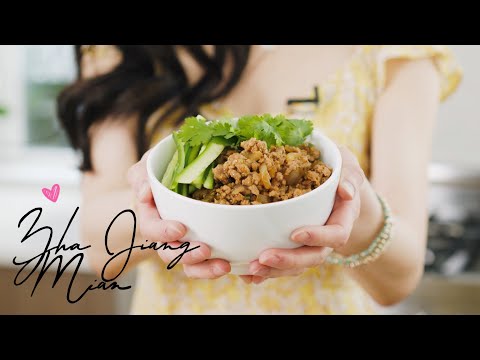 Zha Jiang Mian (炸醬麵) Easy Noodle Recipe!