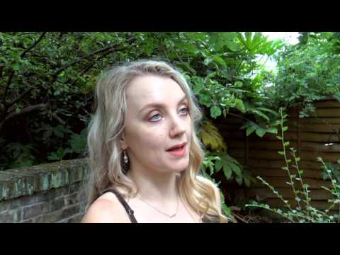 ハリー・ポッターの俳優エバンナ・リンチが「プレート・アップ・フォー・ザ・プラネット」の挑戦を支援しています (Harry Potter actor Evanna Lynch is supporting the Plate Up for the Planet challenge)