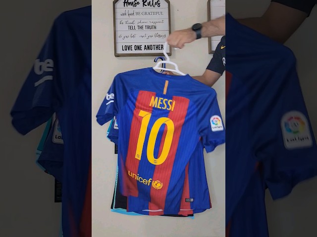 Vídeo relacionado con CyP Brands- FC Barcelona, Osito de Peluche, Peluche, 20 cm, Juguetes, Oso con Camiseta, Fútbol, Color Beige, Producto Oficial