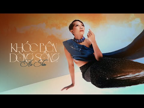 Khóc bên dòng sông - Hà Trần