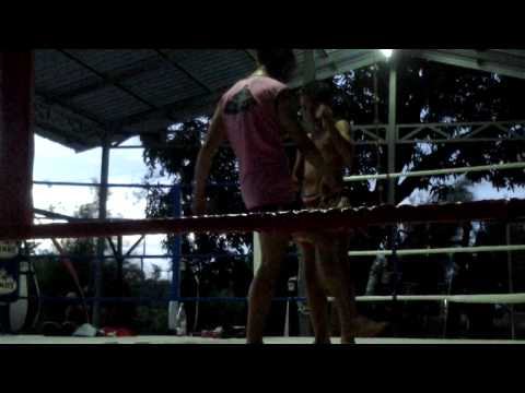 Sylvie's Tips - Pull and Trip Muay Thai Throw in Clinch - Mawin O. Meekhun Gym