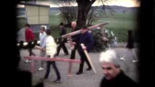 preview picture of video 'Hahnenbaumaufstellen in Kühnhardt am Schlegel - 1985'