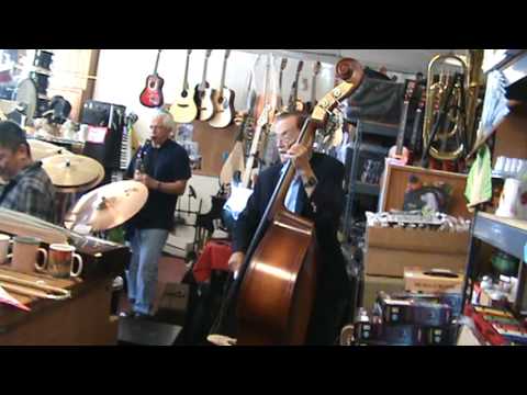 Berkeley 4,5 String Folding Jazz Bass EQ/PU image 6