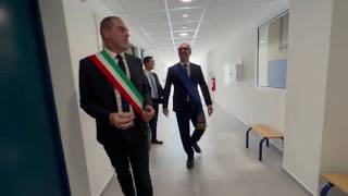 Partita a volley tra le autorità all’inaugurazione della nuova sede del Liceo Canova