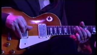 Mark Knopfler : Rudiger live in Lille, 2005 from the first row. Beautiful guitar end solo