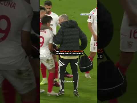 Sevilla’s Argentine duo Acuna and Montiel carried injured  Lisandro Martinez off the field