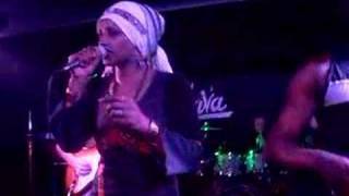 Mo'Kalamity - "Darling" (La Java)