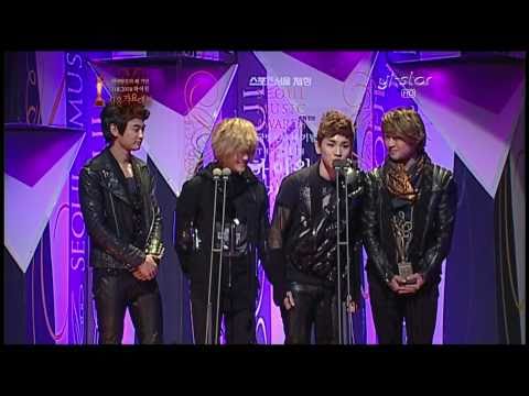 2010.01.20 SHINee - Winning Popularity Award @ Seoul Music Awards