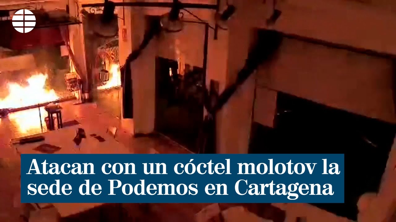 Atacan e incendian la sede de Podemos en Cartagena con un cóctel molotov | España