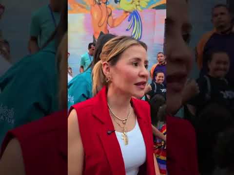 @lacava10oficial Gracias alcaldesa @dinacastilloo10 por ponernos a Valencia tan bonita