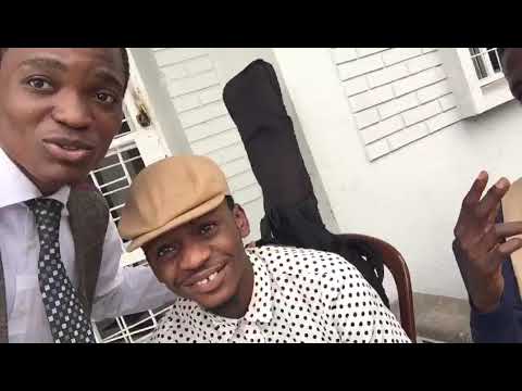 Jérémie j'amall Tshiyoyo Avec son groupe J'amall voice après la prestation à l'eglise Mirena