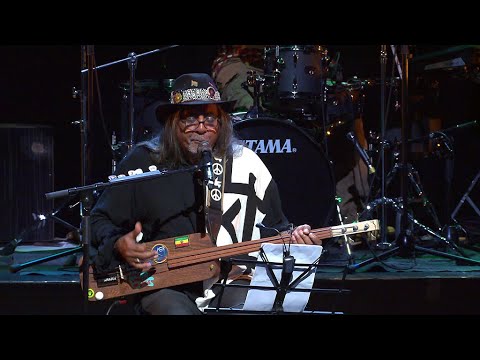 Extrait Concert Du Groupe Ziskakan Parti 01