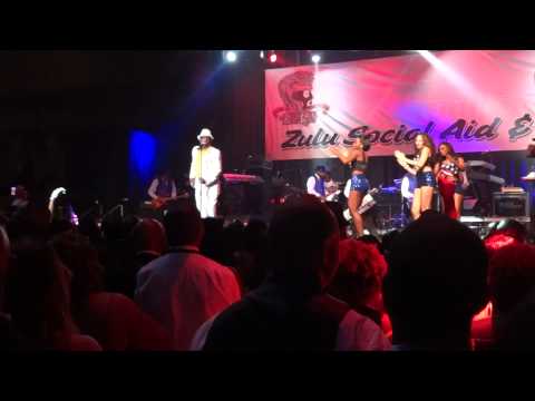 Charlie Wilson Drop the Bomb live Zulu Ball 2012