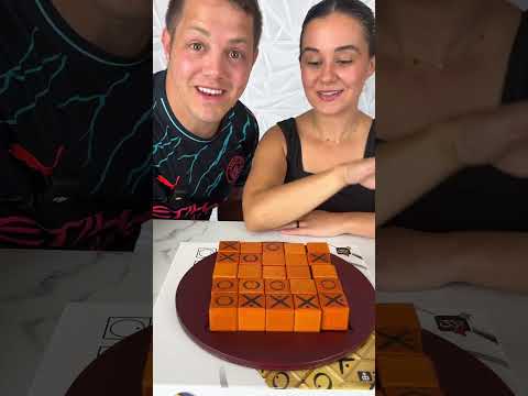 Quixo board game! 5 in a row wins! #boardgames #games #couple #challenge #Shorts