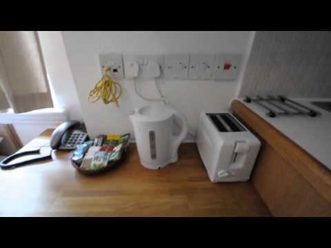 Luminous studio apartment for rent near Hammersmith train station - Spotahome (ref 103033)