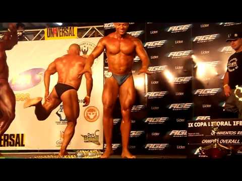 GROW Bodybuilding - Copa Litoral 2013 - Pose Down coach Braulio Colmanetti