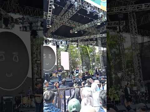 Closehead - Berdiri Teman live at Now Playing Festival 2023