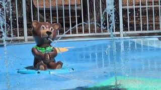 Download lagu Cute Bear Fountain Spews Water from Mouth & Green Fish at Splash Pad Trotwood Park! Winter Springs mp3