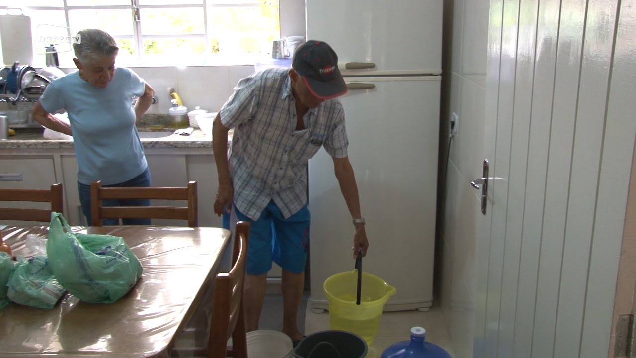 Falta de água é tormento para moradores; veja vídeo