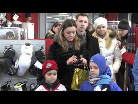 Кага и Дадо приняли участие в автограф-сессии