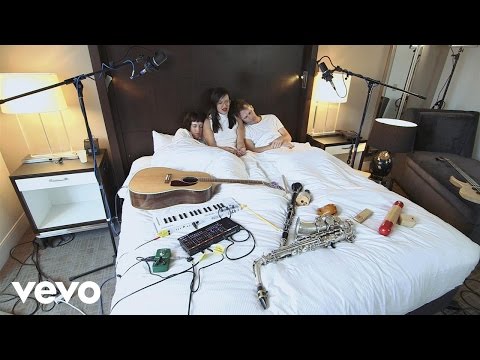 Sui Zhen - "Infinity Street" on Room Service