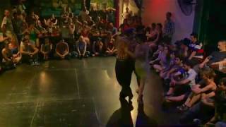 Video thumbnail for Cynthia Fattori & Matias Facio - Prepárense  at  La Mandrilera Buenos Aires