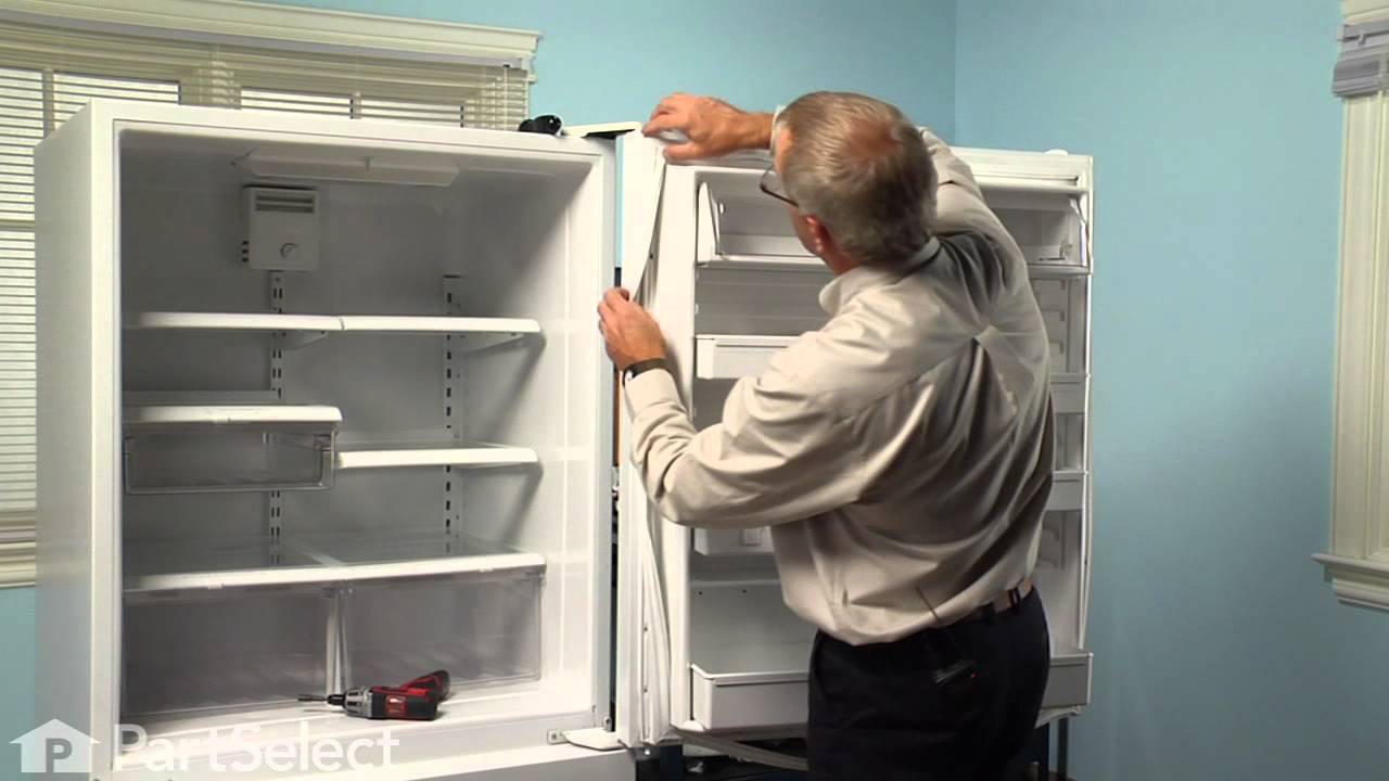 Как заменить уплотнитель на холодильнике. Уплотнитель на холодильник Норд. Дверь холодильника. Дверка холодильника. Дверцу холодильника починить.