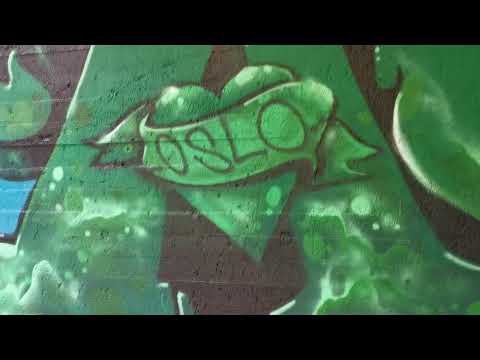 Ammerud & Grorud Piecene, Ved Grorud Tbanestasjon