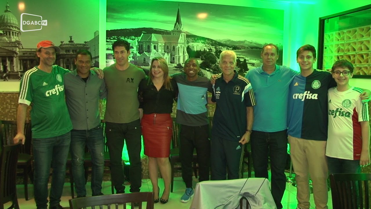 Parrilla Del Carmem realiza festa para festejar o Palmeiras