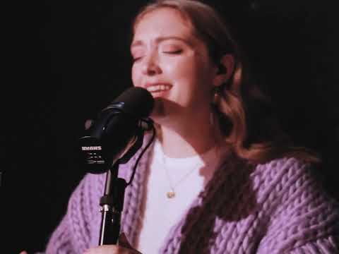 Alice Auer - Songs, Events and Music Stats | Viberate.com