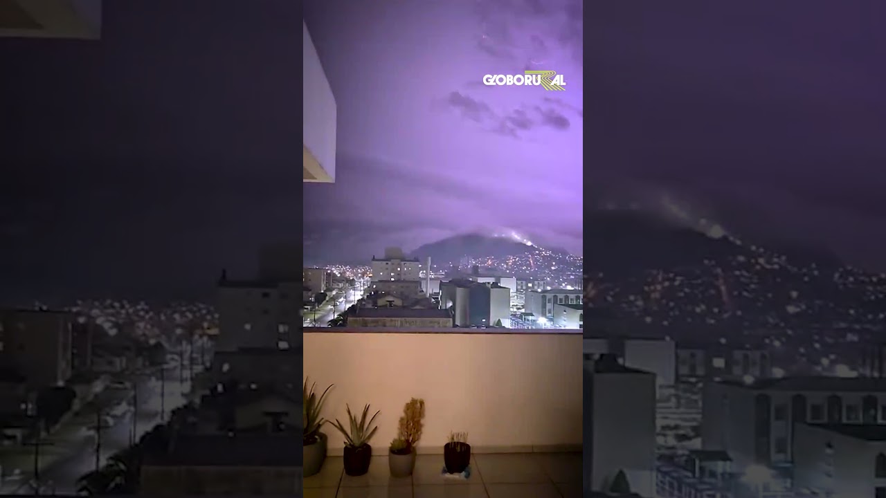 Vídeo mostra temporal com raios atingindo cidade em Santa Catarina