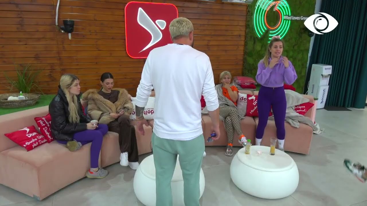 Kiara qan në oborr, Olta debaton me Luizin