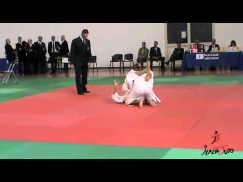 italiajudo CNU 2012 Finale a squadre 73 kg Yuri Contegreco vs Giorgio Leccese