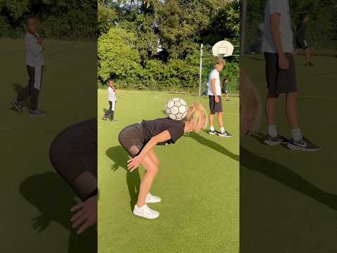 Aguska Female Freestyle Football Skills!!!