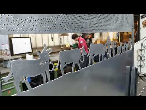 Geländer und Raumteiler mit Alpaufzug und Alpstein Relief