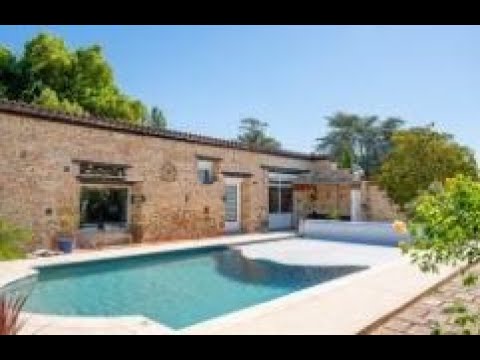 Discover our swimmming pool shutters