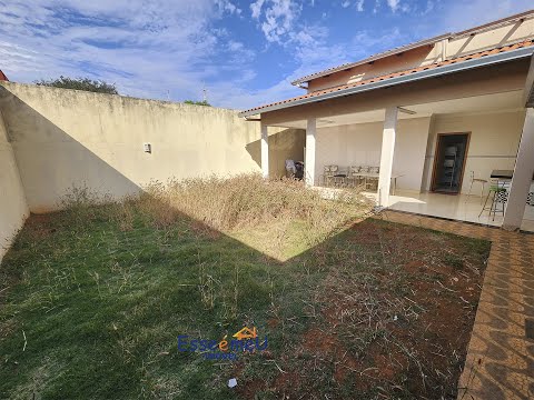 [Casa para venda possui 117 metros quadrados com 3 quartos em Residencial Petrópolis - Goiânia - GO]