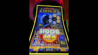 FIRST TIME on NEW Slot Game… HUGE WIN! 🐺💥 (Massive Bonus Hit!) #casino #gambling #jackpot #hugewin